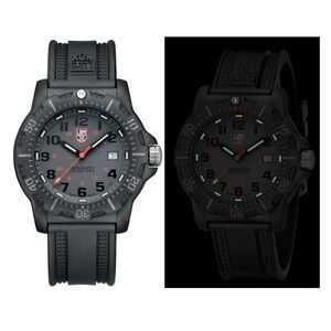 Luminox Land A.8802 Black Ops Carbon Series Wristwatch NWT